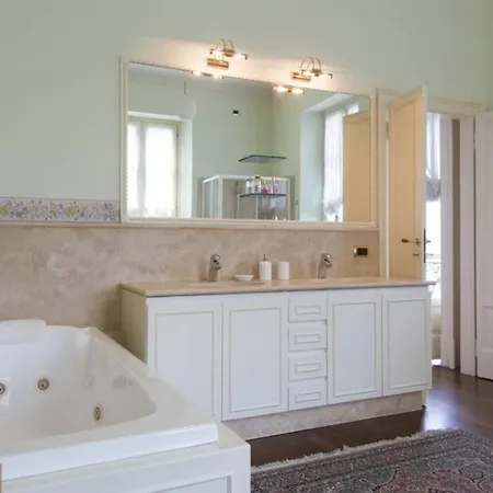 Luxury - & Swimming Pool Villa *