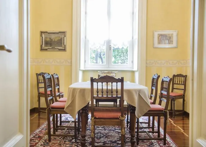 Luxury - & Swimming Pool גיפה