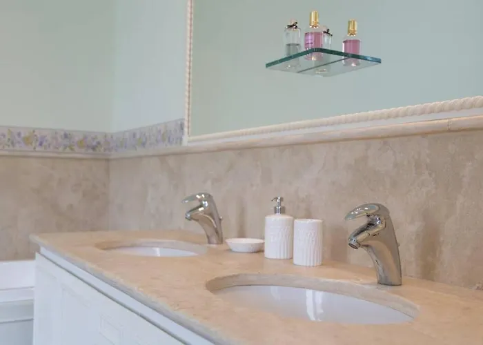 Luxury - & Swimming Pool גיפה