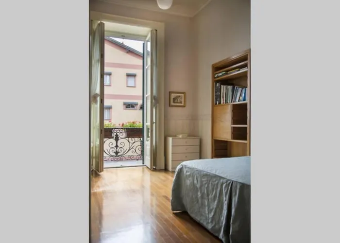 Luxury - & Swimming Pool גיפה